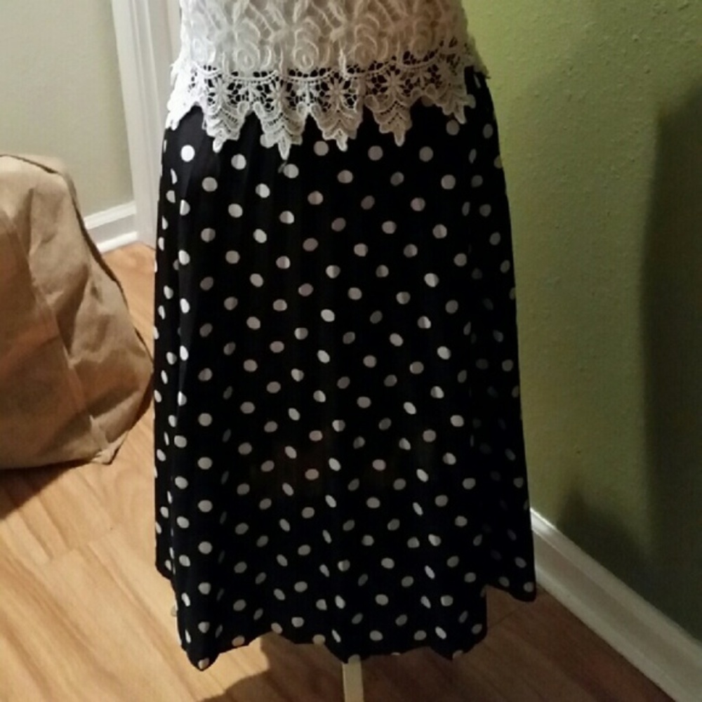 Pleated polka dot skirt - Picture 4 of 7